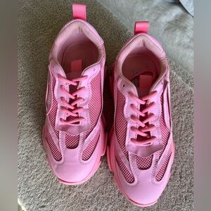 SNEAKERS size 9,5 Steve Madden